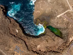 Вулканические пляжные пейзажи на острове Сал Кабо-Верде - Buracona Sal Cabo Verde