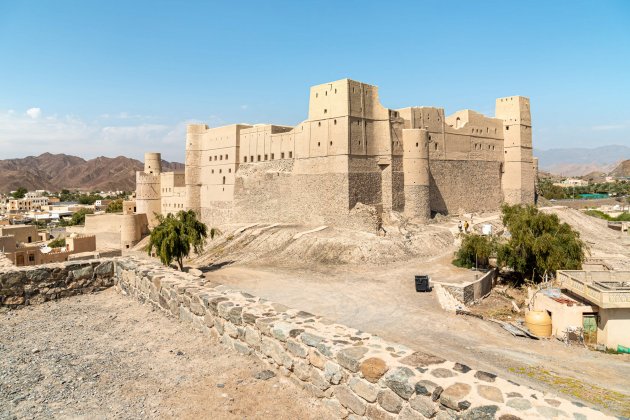 Bahla Fort am Fuße des Berges Jebel Akhdar im Sultanat Oman